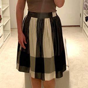 Burberry beautiful skirt. Great condition. US 4